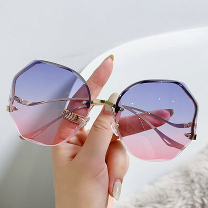 Fashionable UV Protection Sunglasses For Women